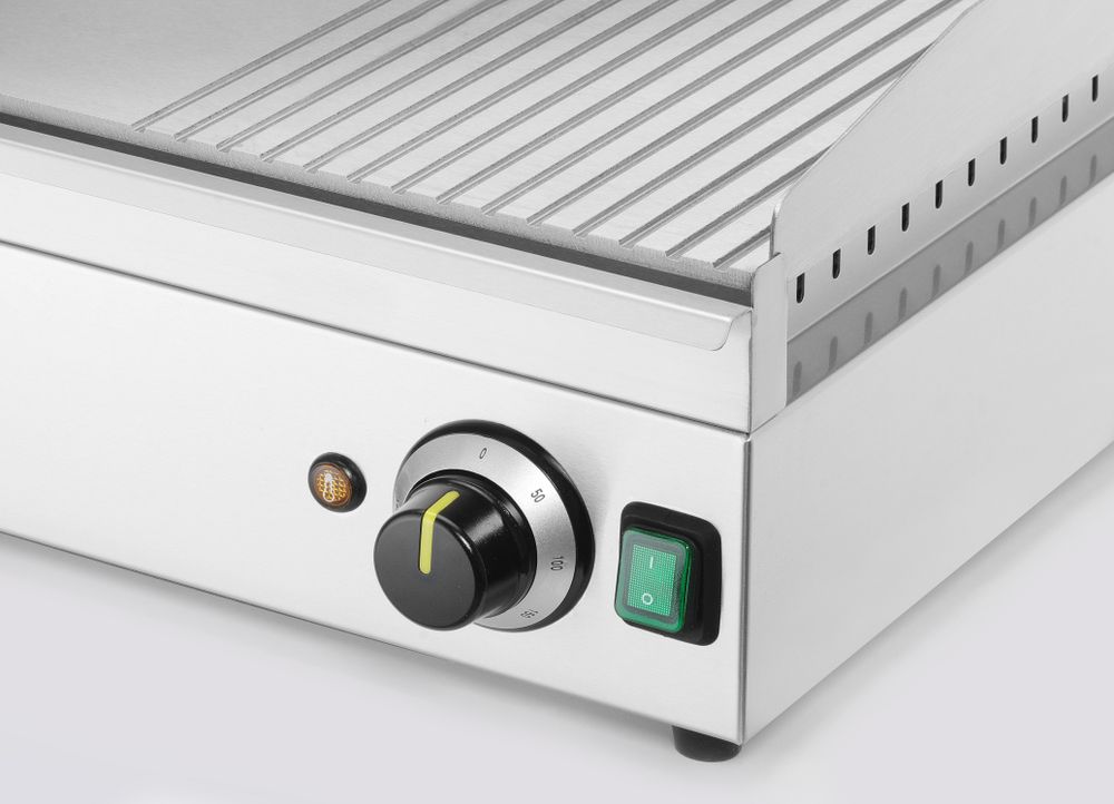 Uređena rešetka 1/3 sa rebrima, HENDI, Kitchen Line, 220-240V/3500W, 697x474x(H)241mm