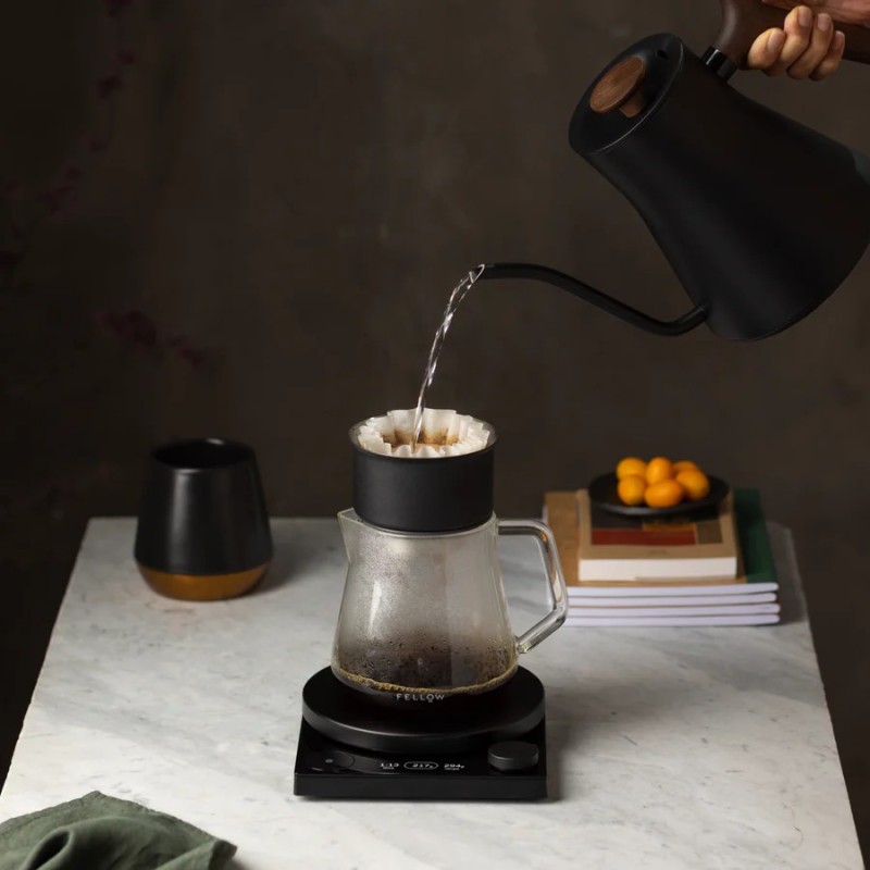 Fellow Stagg EKG Pro Electric Kettle Black - Walnut Handle - 220 V