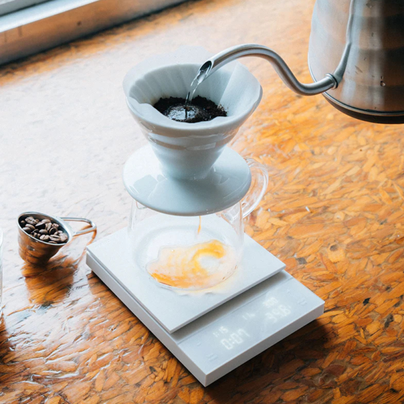 Hario Polaris Scale - Accurate Coffee Measurement - White
